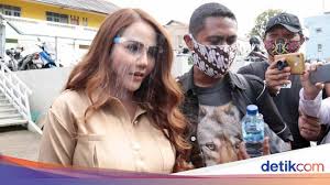 Viral nita thalia goyang tik tok gak pakai bh подробнее. 4 Months Husband Not Supporting Children Nita Thalia Threatens To Go Again To Court Netral News