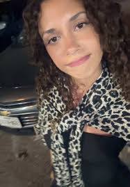 Kara Singleton's Instagram, Twitter & Facebook