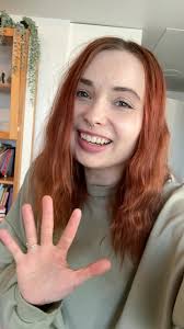 Right? 😘🩵 #laulajalauluntekijä #uuttamusaa #newmusic #singersongwriter  #indie #onnellinen #pop #laulaja