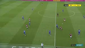 Domácí je podobný těm, které nosí bayern mnichov, barva jde však logicky do rudé. 0glvryqbu Jlvm