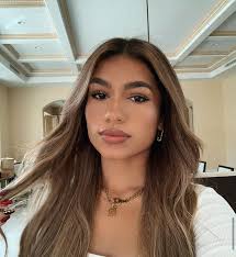 9,421 likes · 67 talking about this. Aisha Mian In 2021 Soft Girl Aesthetic Outfit Hair Hair Makeup