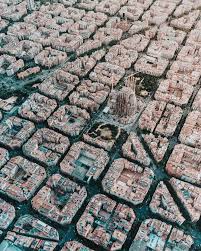 Baɐ̯t͡səˈloːna]) ist die hauptstadt kataloniens und nach madrid die zweitgrößte stadt spaniens. Barcelona From Above Glad I Live In Canada Barcelona Reise Barcelona Barcelona Stadt