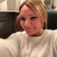 Anna Clague's Instagram, Twitter & Facebook