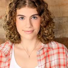 Hannah Bogen's Instagram, Twitter & Facebook