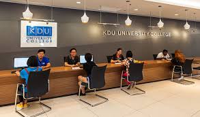 Students receive scholarship grants from automotive via www.thestar.com.my. Uowmkdu University College