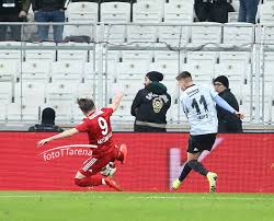 Kariyerine gölcükspor altyapısında başladıktan sonra hisareynspor'a ardından başakşehir altyapısına geçti. Fotottarena On Twitter Bugun Muhammed Kerem Akturkoglu Ile Galatasaray In Ilgilendigi Haberleri Onume Cok Dustu Kullanmak Isteyenler Icin Bazi Fotograflarini Birakmak Istedim Basaksehir U21 Takimindayken Abdullah Avci Nin Da A Takim Ile Antrenmana