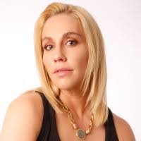 Ashley Stacey's Instagram, Twitter & Facebook