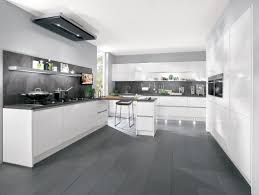 Pin By Safak Kuchen On Lux Mutfak Modeli Modern Kitchen Home Kitchens German Kitchen