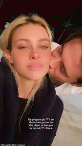 Nicola peltz is emerging as a force to be reckoned with, on both the big and small screen. Brooklyn Beckham Gushes Over Fiancee Nicola Peltz Before Modelling 3 720 Bvlgari Watch Aktuelle Boulevard Nachrichten Und Fotogalerien Zu Stars Sternchen