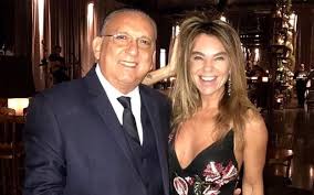 Actualmente está casado con una empresaria modista londrinense,2 3 4 desirée soares.5 6. Galvao Bueno Tera Alta Da Uti Neste Sabado Respondendo Bem Aos Medicamentos Quem Quem News
