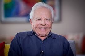 Veja as letras de cid moreira e ouça prece de caritas, sermão da montanha, e muito mais ainda não temos nenhuma foto desse artista, mas você pode colaborar enviando fotos de cid moreira. Com 93 Anos Cid Moreira Volta Ao Radio Brasil Ultimas Noticias Do Brasil O Povo Online