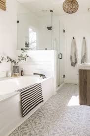 Top 60 Best Master Bathroom Ideas And Pictures In 2020 Farmhouse Master Bathroom Bathroom Interior Design Modern Farmhouse Bathroom