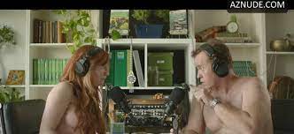 Vicki Lewis Sexy naked scene in Extracurricular Activities - UPSKIRT.TV