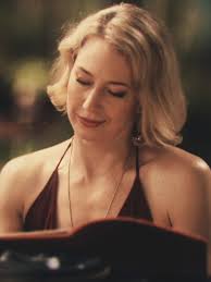 Whitelotusseason3 Laurie Short Stick