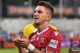 Deian sorescu is a romanian professional football player who best plays at the right midfielder position for the dinamo bucureşti in the romanian liga i. Jucatorii Il Asteapta Si Ei Pe Grozav Ii Las Numarul 7 Dinamo1948