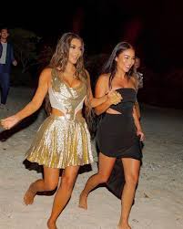 We did not find results for: Kim Kardashian S Cheeky Message As She Continues To Post About Insensitive Island Trip Xoom