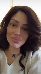 ŠEFICA PODZEMLJA VIŠE NE IZGLEDA ISTO: Pevačica donela drastičnu odluku i  promenila boju kose, a svi kažu da liči na "staru Dunju"! (FOTO)