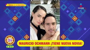 El actor se fue de viaje a los cabos con esta hermosa modelo. Mly648j2u9j6km