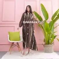 Sangat pas digunakan untuk pergi ke acara resmi dan formal. Trendings Today Baju Gamis St Guenesa Model Baju Gamis Kondangan Sederhana Diary Hijaber Baju Gamis New Elsa Syari Koleksi Feri S Toko