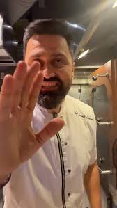 𝟏𝟐 𝐚𝐧𝐢 𝐝𝐞 𝐀𝐧𝐜𝐨𝐫𝐚 𝐢𝐧𝐬𝐞𝐚𝐦𝐧𝐚 𝟏𝟐 𝐚𝐧𝐢 𝐝𝐞  𝐠𝐮𝐬𝐭𝐮𝐫𝐢 𝐜𝐚𝐫𝐞 𝐬𝐩𝐮𝐧 𝐩𝐨𝐯𝐞𝐬𝐭𝐢. Chef Florin Ivan a primit  o întrebare specială: „Dacă Ancora ar fi un preparat din meniu, care ar fi  acela?”🐟🦐