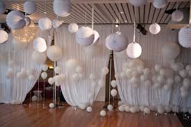 Pin By Silvana L On Party Ideas White Christmas Party White Party Theme Black And White Party Decorations