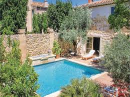 Pin By Terri Meyers On Swimming Pools In 2020 Holiday Cottage Holiday Home Renting A House