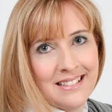 Last week, I completed my graduate studies, receiving my Master's in  Management (Global Project Management Specialization).