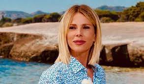 Alessia marcuzzi portale dedicato alla showgirl alessia marcuzzi con biografia, news e links. Alessia Marcuzzi Eta Altezza Figli E Marito Biografia E Carriera The Italian Times