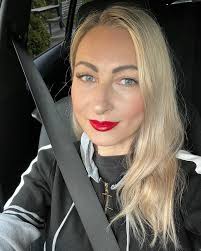 Restaurants open tonight?