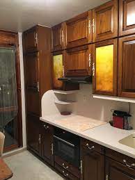 Il y a différent style de portes de cuisine de chêne comme des. Avant Une Cuisine En Chene Fonce