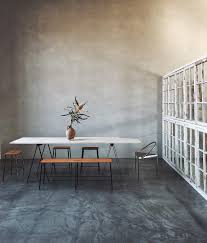 Industrial Studio Loft With Concrete Floor And Painted Walls Vintage Elements Studio Office Inspiration Concrete Interiors Loft Inspiration Interior