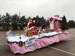 Most large parades coincide with a big holiday, such as easter, thanksgiving or christmas. Christmas Parade Gallery