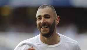 Born 19 december 1987) is a french professional footballer who plays as a striker for spanish club real madrid. Benzema My Mnogogo Dobilis S Ronaldu Futbik Futbik Com