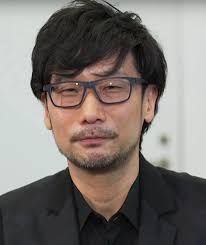 小島秀男が日本の銀行と提携して自社ブランドのクレジットカードを発売