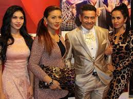 Beliau hidup aman dan bahagia bersama empat orang isterinya yang dinikahinya. Cinnamon Kahwin 5 News Features Cinema Online
