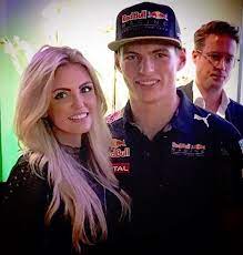 Maxverstappen grabs pole as mick schumacher crashes out after reaching first q2. De Nieuwe Vriendin Van Max Verstappen Roos Van Der Aa Autobahn