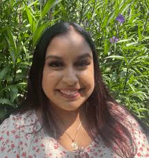 Stephanie Paez's Instagram, Twitter & Facebook