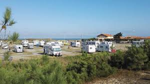 Si vous ne connaissez pas le lieu parce que c'est la première fois que vous y allez, alors il peut être utile de chercher des aires de. Aires De Camping Car Medoc Atlantique