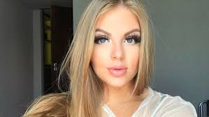 Maybe you would like to learn more about one of these? Sem Photoshop Luisa Sonza Mostra Realidade De Seu Corpo E Repercute Nas Redes Sociais Tv Foco