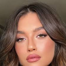 Caroline Gamboa (sweetcaro23)