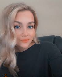 Life update since I haven't posted in over a month... I pierced my nose🤗  #selfie #hair #makeup #influencer #ambassador