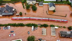 Der deutsche wetterdienst (dwd) in potsdam hat eine unwetterwarnung für sonntagabend herausgegeben. Unwetter In Deutschland Rur Damm In Ophoven Gebrochen Der Spiegel