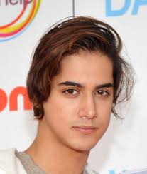 Keep your long hair pulled back + looking stylish. Avan Jogia Avan Jogia Photos Nickelodeon Celebrates Largest Ever Worldwide Day Of Play In Washington Around The World Orange Carpet Zimbio