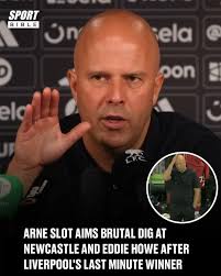 Absolute nonsense. Paul Scholes is a bitter disgrace." Paul Scholes is a  Manchester United legend, but what he said about Lingard hasn't gone down  well at all 😐