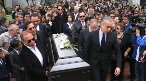 Andres escobar gained his wings. Asi Fue El Funeral De Fernando Gaitan Cine Y Tv Cultura Eltiempo Com
