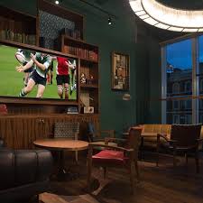 It's open for cocktail parties or dinners. Victoria S Best Private Dining Rooms Create Victoria