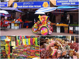Tv pss my skkgb channel (sk kompleks gong badak, kuala nerus, terengganu) telah membuat liputan tentang sedikit sejarah tentang pasar besar kedai payang ini. Pasar Payang Ikon Terengganu Bakal Diroboh April Ini Libur
