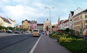 Děčín je statutární město v okrese děčín v ústeckém kraji na soutoku řek labe a ploučnice. Decin I Decin Wikipedie