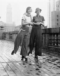 The Best Street Style From New York Fashion Week Thus Far Vintage Photography Retro Photo Roller Girl
