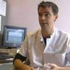 En 2001, environ 15 % des adolescents en classe … Olivier Veran Jeune Medecin Greviste Le Ministre De La Sante Gene Face Aux Images Sur Buzz Insolite Et Culture